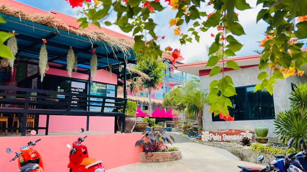 Pinky Bungalow Resort - SHA Extra Plus