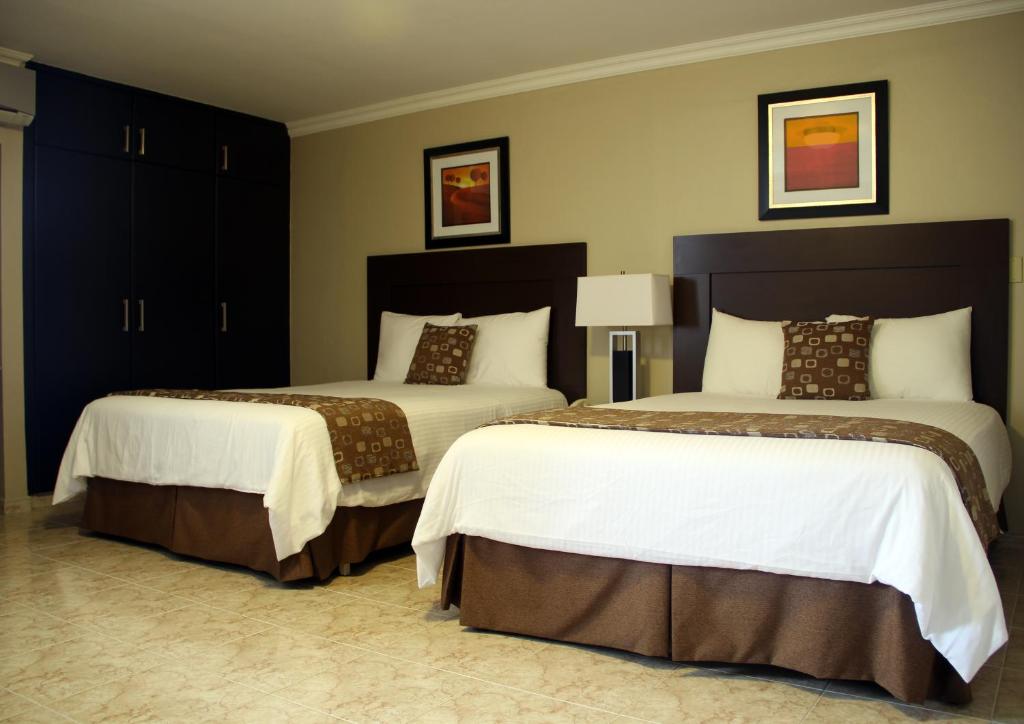 Aparthotel Sevilla Suites