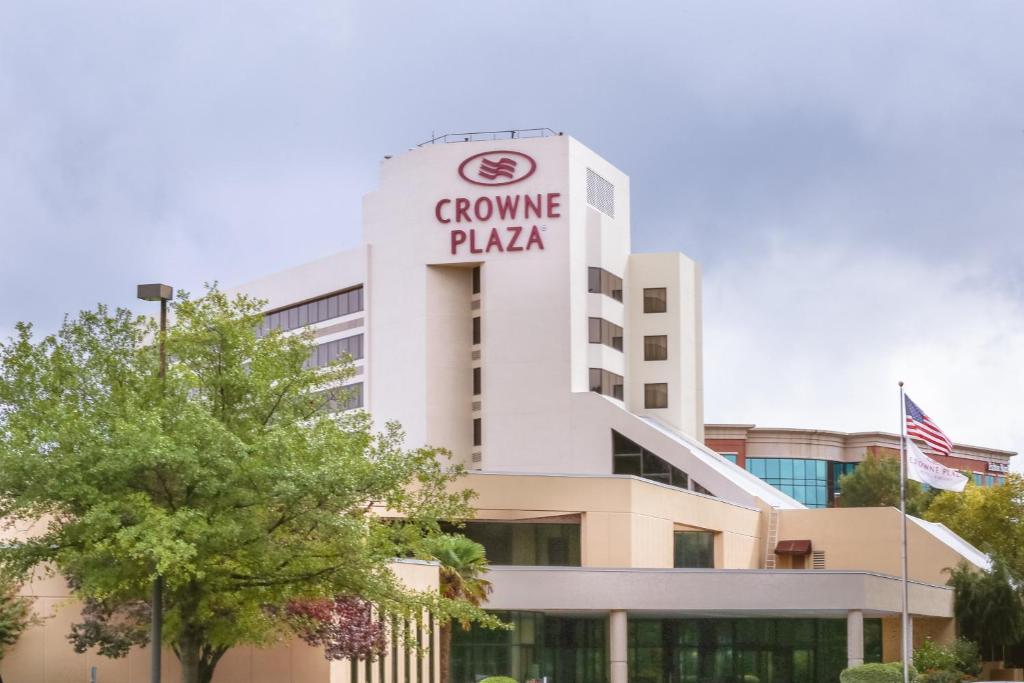 Crowne Plaza Hotel Virginia Beach-Norfolk