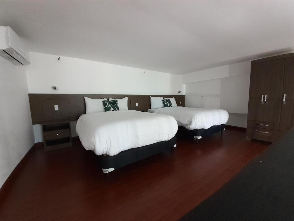 Innfiniti Hotel & Suites