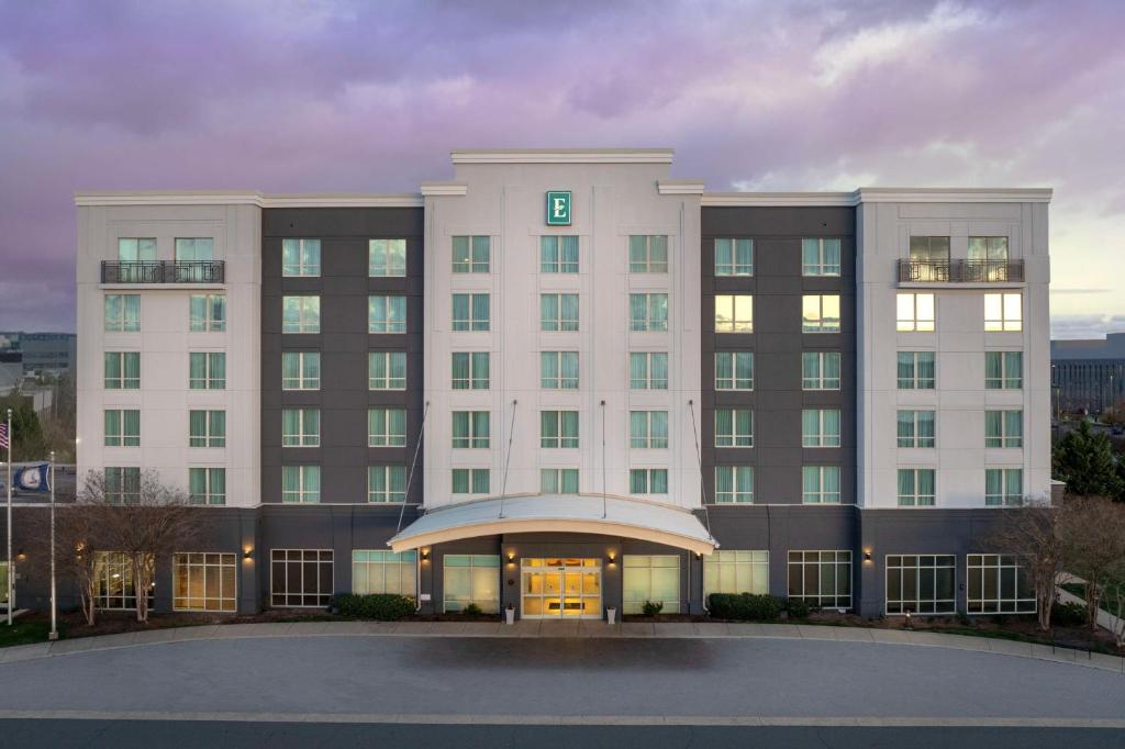 Embassy Suites by Hilton Dulles North Loudoun