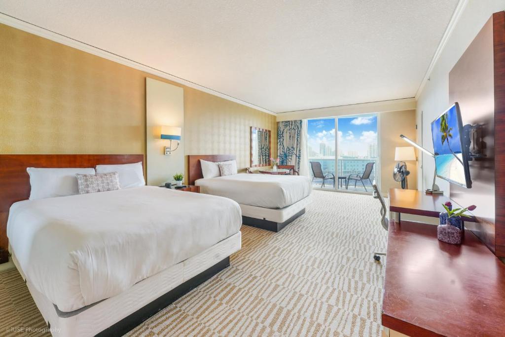 2 Queen Bed Suite at Ocean Resort in Sunny Isles