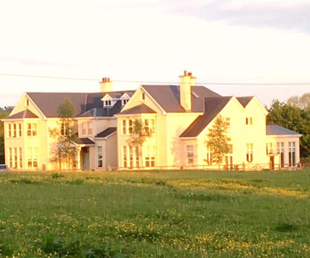 Rossmanagher House