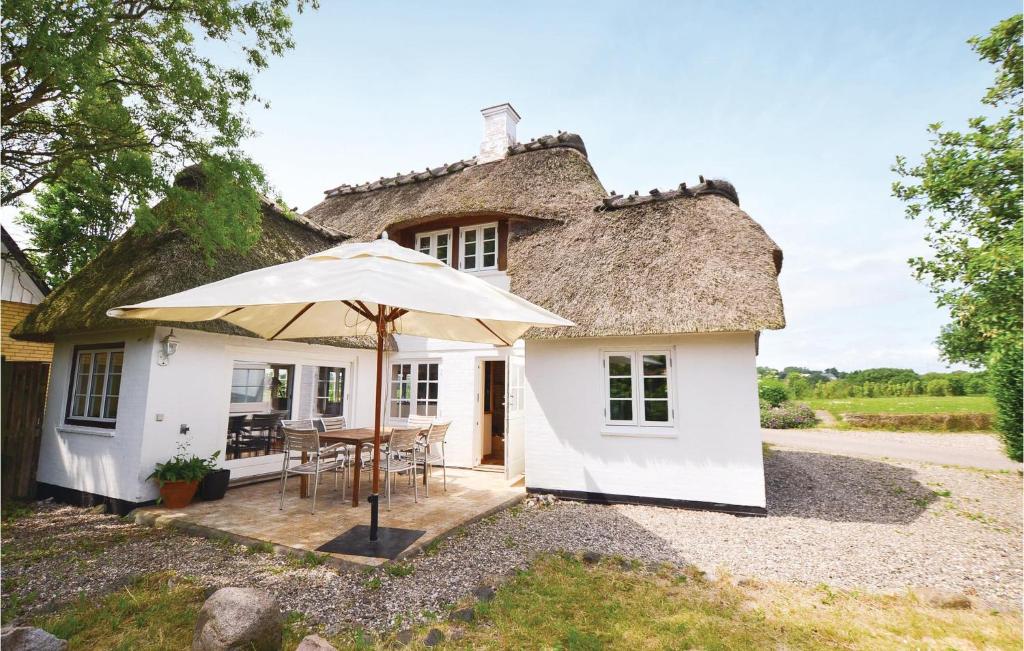 Stunning Home In Gråsten With Kitchen